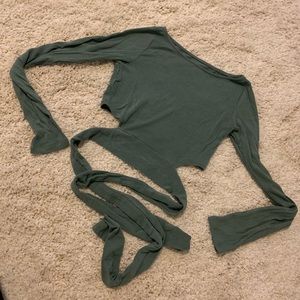 Alo yoga wrap top in Moss